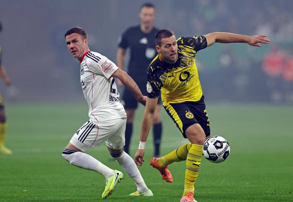 【壁纸】——巴萨：佩德里（巴萨佩德里高清壁纸）