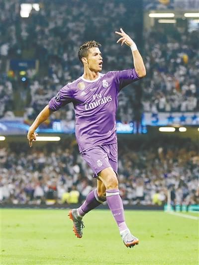 谁更胜一筹？美媒对比凯尔特人和湖人队史荣誉及数据（美媒对比湖人与凯尔特人队史荣誉与数据，谁占上风？）