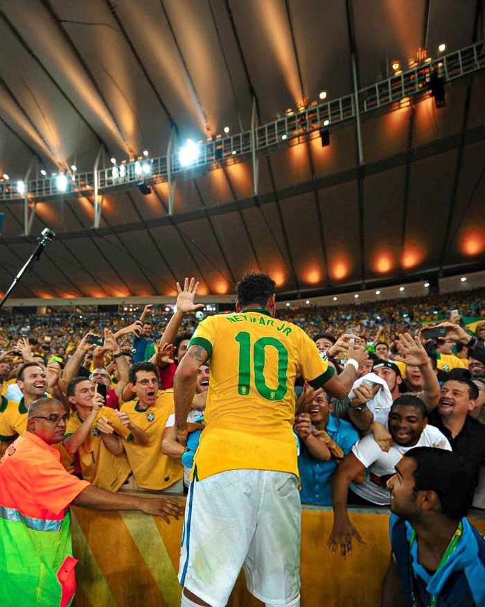 德罗赞次节6中5轰10分，带领国王反超火箭（德罗赞次节6投5中砍10分，率国王完成对火箭的反超）