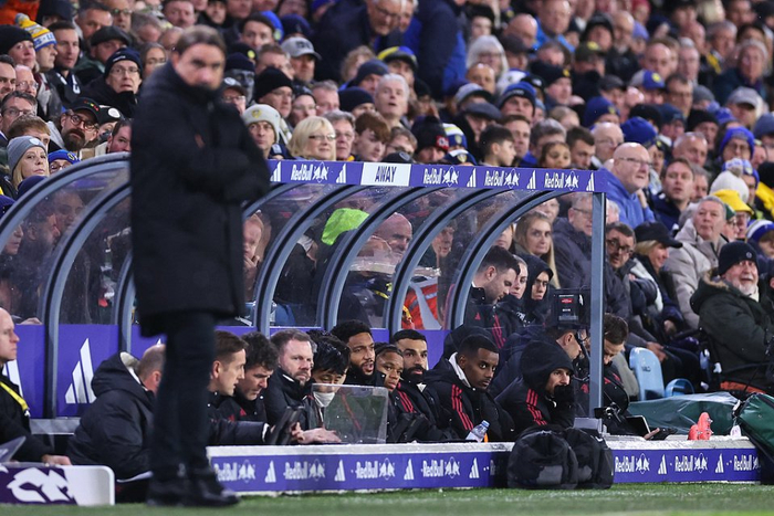 门票最低130镑，记者揭秘亚马尔母亲晚宴：她不愿过多谈论儿子（门票起价130镑，记者探访亚马尔母亲晚宴：她不愿多谈儿子）