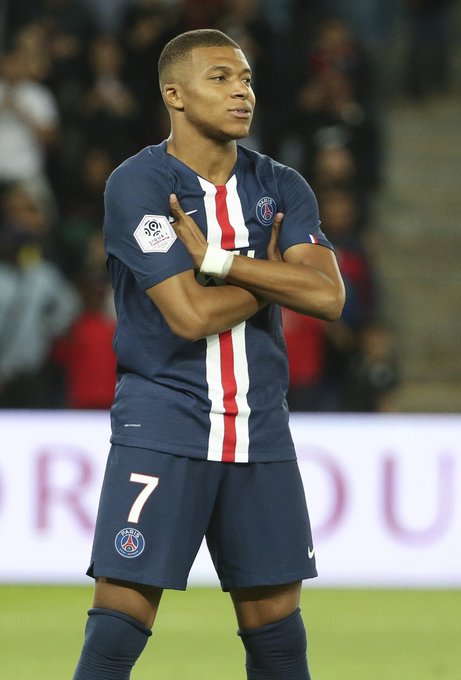 本赛季下半程的国安在成绩层面给了球迷们深刻的落差（国安本赛季后半程的战绩让球迷产生强烈落差感）