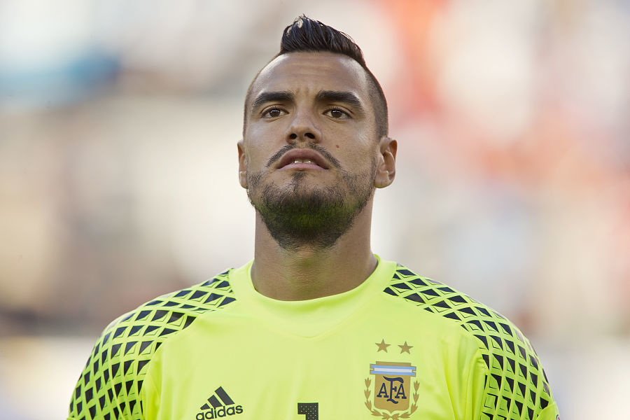 卫报：前加拿大女足教练因性侵球员被判监禁，出狱后没有被禁足（卫报：加拿大女足前主帅因性侵球员获刑，出狱后未被限制执教）