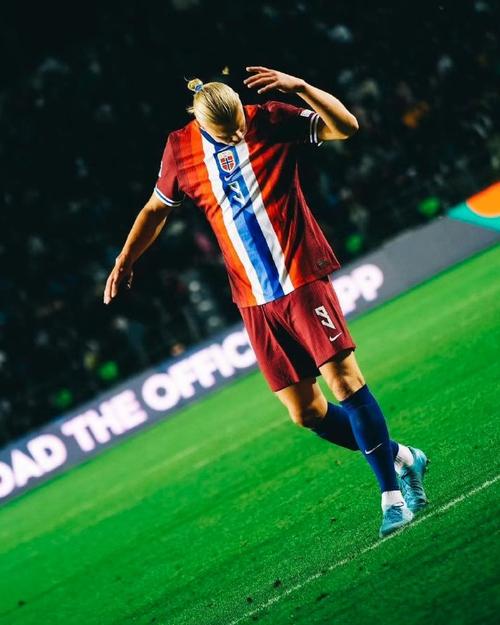 雷速西甲评选：双响+读秒绝杀，黄潜新星莫里罗当选第14轮MVP（雷速评西甲：黄潜新星莫里罗梅开二度读秒绝杀，荣膺第14轮MVP）