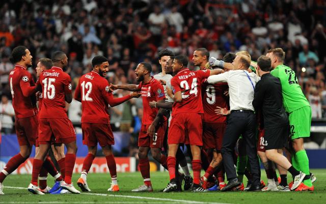 博尼：迪马尔科总是能传出好球；米兰德比和其他比赛一样重要（博尼称赞迪马尔科传球稳定，直言米兰德比与其他比赛同样重要）