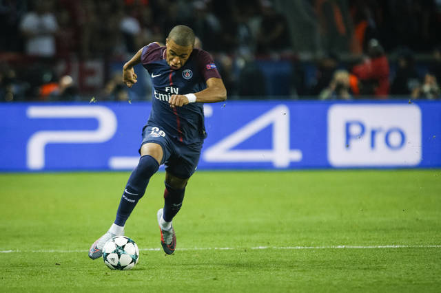 安切洛蒂：皇马到目前为止成绩出色，还能怎么要求阿隆索呢？（安切洛蒂：皇马至今表现出众，还能对阿隆索有何苛求？）