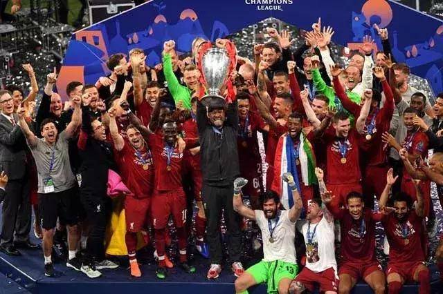 他这球的滞空时间太夸张（这球的滞空时间太离谱了）